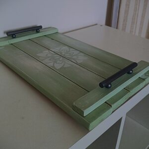 Plateau artisanal vert sauge chaulé blanc