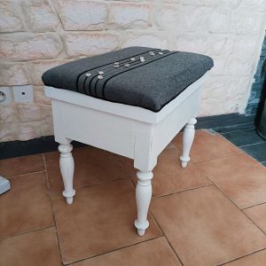 Tabouret coffre blanc